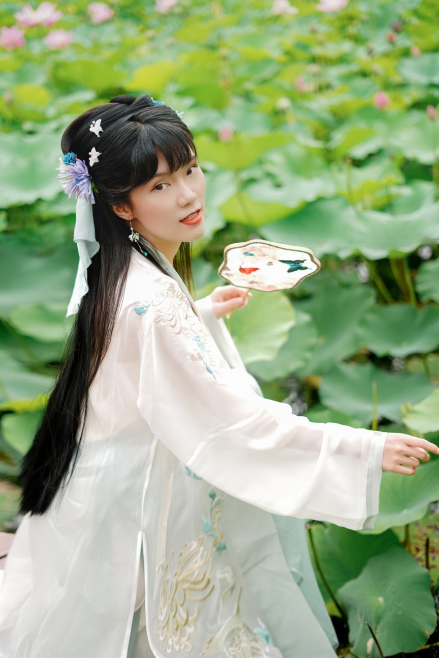 【汉服私影】 《采莲曲》 最新最热Cosplay旗袍丝袜诱惑美女古装套图