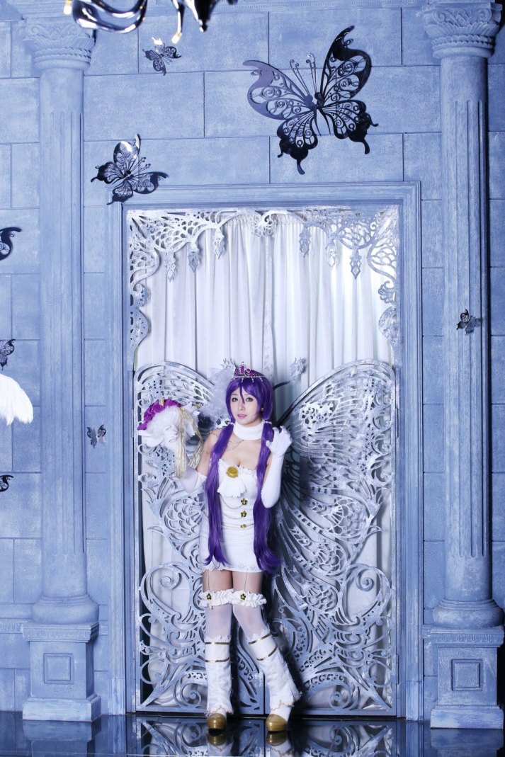 甜美丰满美女傲人身材cosplay动漫人物东条希